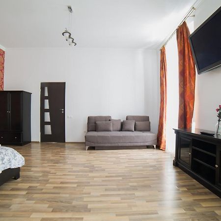 Central Studio Bnb Brassó Kültér fotó