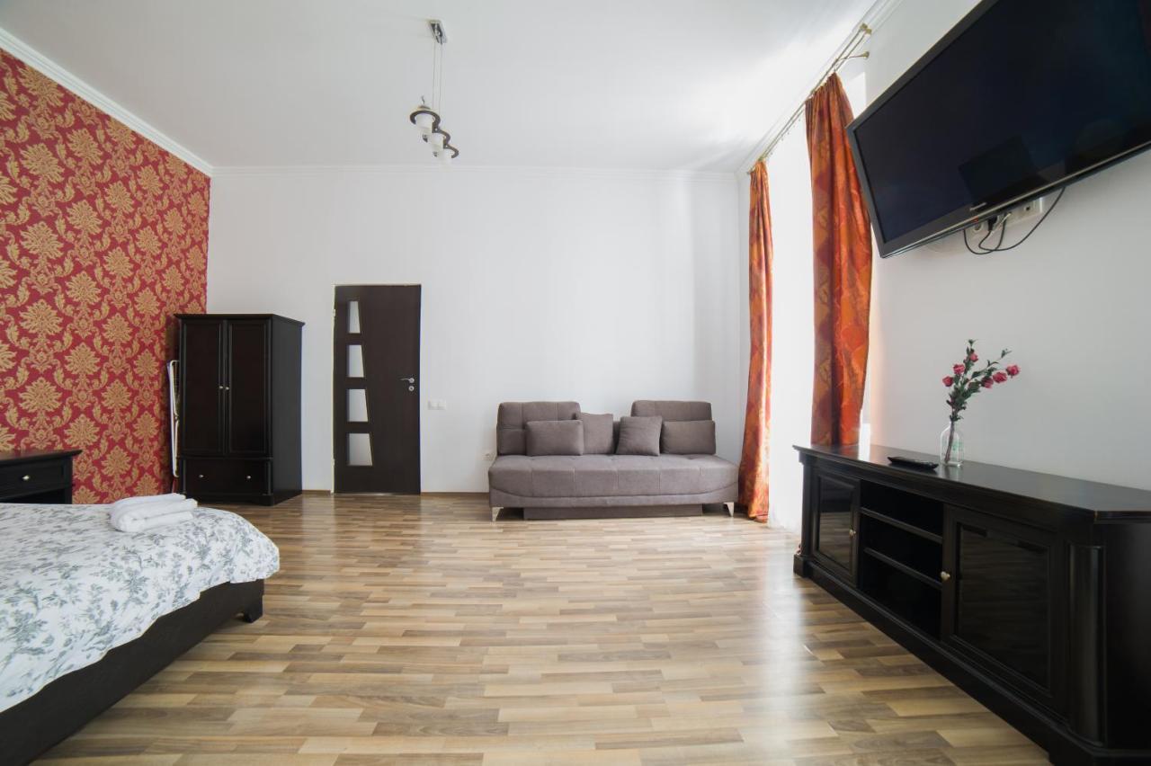 Central Studio Bnb Brassó Kültér fotó