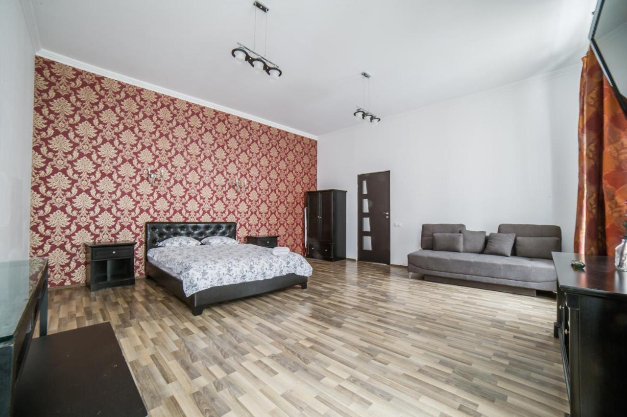 Central Studio Bnb Brassó Kültér fotó